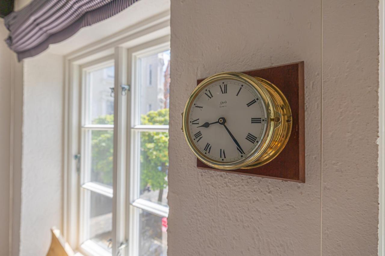 Apartment Fewo1846 - Dampfer Alexandra Ii - Urige Mit Zwei Schlafzimmern Am Nordermarkt Im Stadtzentrum Flensburg