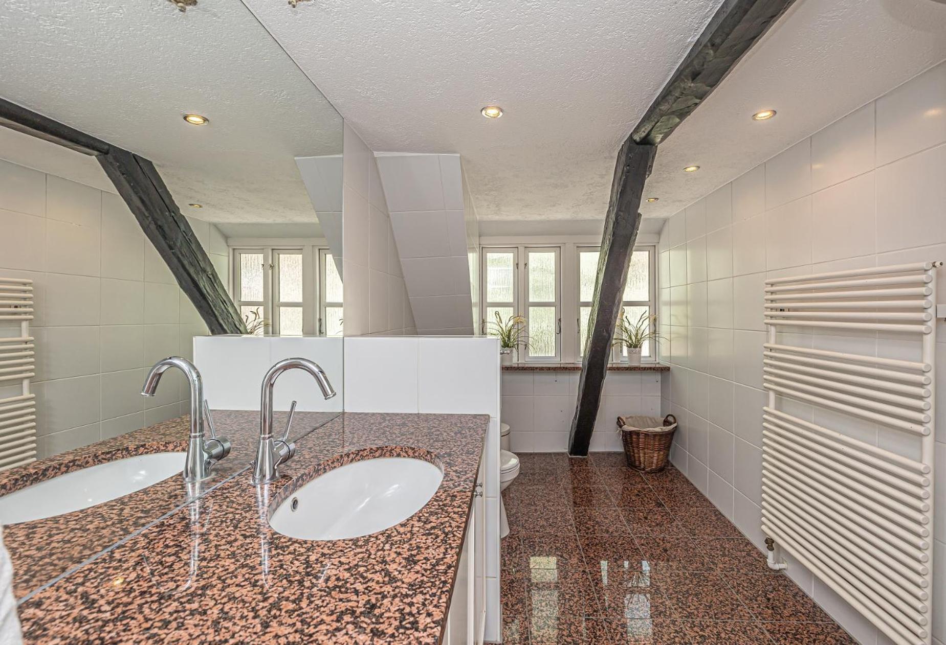 Apartment Fewo1846 - Dampfer Alexandra Ii - Urige Mit Zwei Schlafzimmern Am Nordermarkt Im Stadtzentrum Flensburg